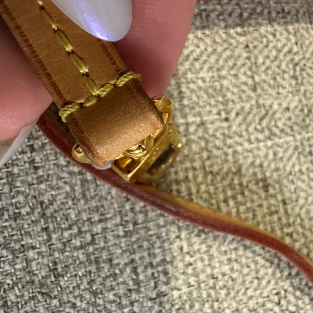 Authentic LOUIS VUITTON |  Vachetta Leather Crossbody Strap | Natural Tan - Picture 5 of 8
